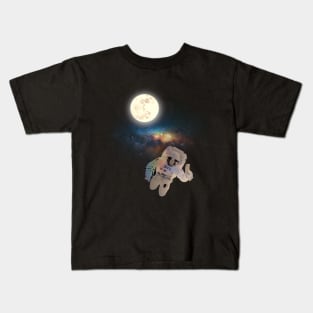 Selfie in space Kids T-Shirt